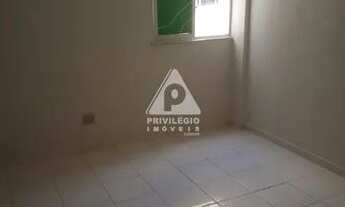 Imagem: Kitnet à venda, 1 quarto, 1 vaga, Centro