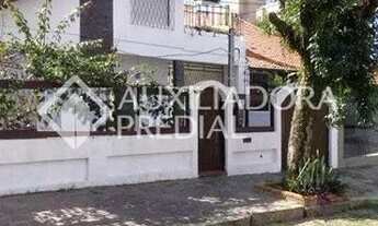 Imagem 2: PORTO ALEGRE - Casa Padrão - Partenon