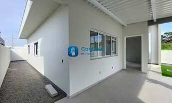 Imagem 3: Linda casa com 3 dormitórios,uma suíte, garagem coberta para 2 carros, quintal