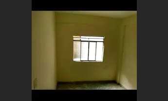 Imagem 4: Kitnet com área de serviço e um quarto toda murada