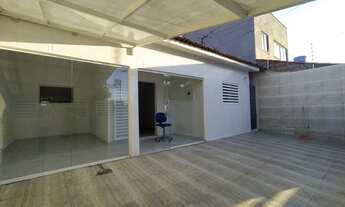 Imagem 3: ALUGO casa com dois qtos sendo uma suíte no bairro universitário