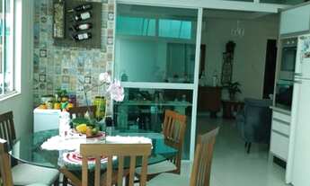 Imagem 2: Casa para venda possui 96 metros quadrados com 2 quartos em Perequê - Porto Belo - SC