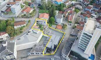 Imagem: Predio comercial com 720m², sendo 3 andares