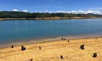 Imagem 6: Terreno com Infraestrutura Completa e Documentação Ok