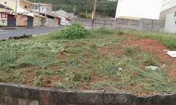 Imagem: Terreno à venda, 341 m² por R$ 300.000,00