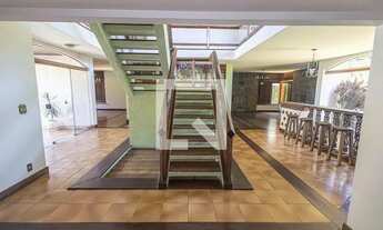 Imagem: Casa à Venda - Bandeirantes, 4 Quartos