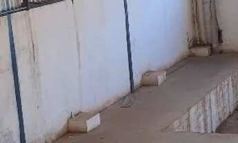 Imagem: Galpão com docas