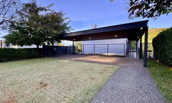 Imagem 2: Casa térrea de 265 m² com 03 quartos para locação em condomínio - Alphaville