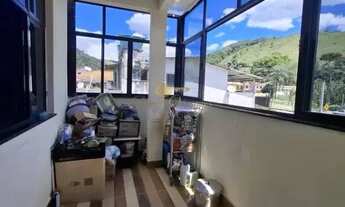 Imagem 4: Casa para Venda em Teresópolis, Pessegueiros, 4 dormitórios, 2 banheiros, 3 vagas