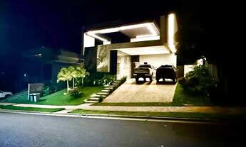 Imagem 3: Casa de condomínio para venda tem 270 metros quadrados com 4 quartos