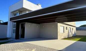 Imagem 2: Sobrado para venda possui 110 metros quadrados com 3 quartos em Centro - Imbé - RS