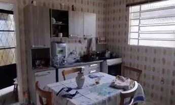 Imagem 5: Casa em Porto Alegre, no bairro Vila Nova, com 2 dormitório(s), e 2 banheiros, à