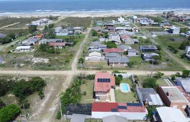 Imagem 6: Casa Estilo Colonial com 2 pav. em Xangri-la dos Mares a 280mt do mar