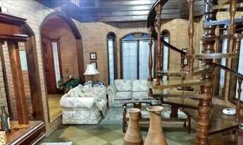 Imagem 5: BS IMOBILIÁRIA VENDE casa estilo colonial em Camboinhas, distante 200 metros da praia