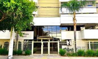 Imagem 2: Apartamento 2 dormitórios semimobiliado com box duplo e Infra no Menino Deus