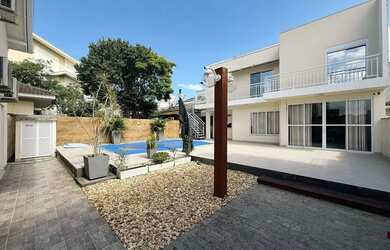 Imagem: Casa mobiliada com edícula, piscina e 5