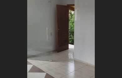 Imagem 2: Aluga-se sobrado de fundos no Centro de Mafra