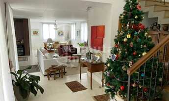 Imagem 3: Casa para venda com 420m², 4 suítes, 6 vagas, área de lazer com piscina e ar condicionado