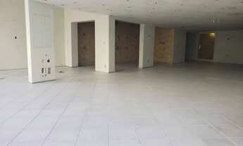 Imagem 6: Ponto comercial na Av. Paulo VI medindo 480 metros quadrados em Pituba