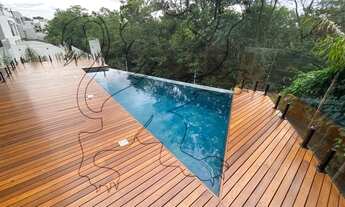 Imagem 2: Casa Térrea Alto Padrão - Arquitetura Moderna - 04 Suítes - Garagem 08 Carros com Elevador