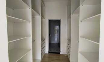 Imagem 5: Casa de condomínio térrea para aluguel possui 200 metros quadrados com 3 quartos