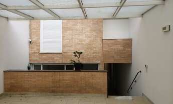 Imagem: Venda de sobrado próximo a estação do