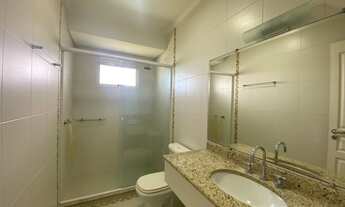 Imagem 7: Casa para venda tem 550 metros quadrados com 5 quartos sendo 3 suítes com 1 master