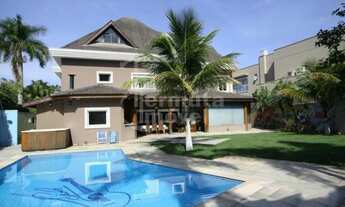 Imagem: Casa para venda com 918m², 4 suítes, piscina