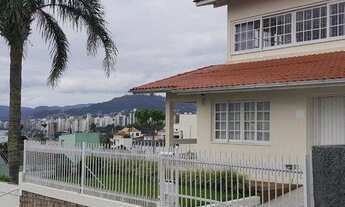 Imagem 5: Casa no Estreito com vista para o mar