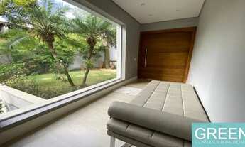 Imagem 2: Linda e reformada casa a venda na Chácara Monte Alegre! 3 suítes, sala espaçosa, piscina