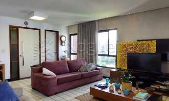 Imagem 2: Excelente apartamento localizado nas Graças com 189,95m² de área util