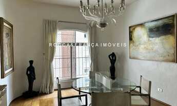 Imagem 5: LINDO LINDENBERG AO LADO DO CLUBE PAULISTANO