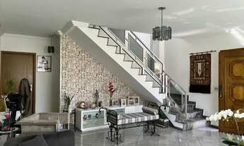 Imagem 4: Sobrado para venda com 190 metros quadrados com 3 quartos