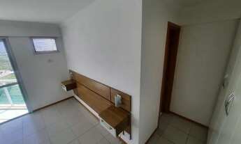 Imagem 2: 03 QTS NA PORTEIRA FECHADA NA BARRA OLIMPICA