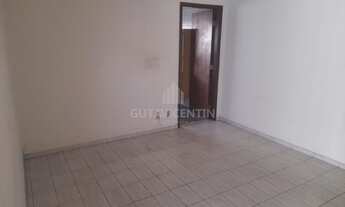 Imagem 5: Casa com amplo espaço para estacionamento