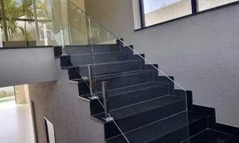 Imagem 4: Sobrado Magnifico em Residencial Fechado para venda com 04 suítes