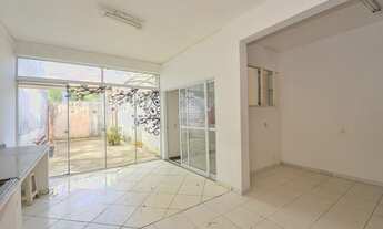 Imagem 5: Casa para venda tem 350 metros quadrados com 3 quartos em Vista Alegre - Curitiba - PR