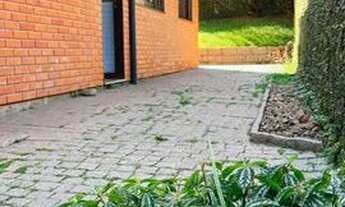 Imagem 5: Sobrado para venda possui 250 metros quadrados com 4 quartos em Centro - Garopaba - SC