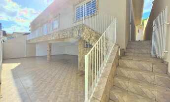 Imagem 2: Casa com 8 dormitórios, 379 m² - venda por R$ 900.000,00 ou aluguel por R$ 4.000,00/mês