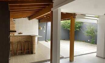 Imagem 3: Casa de condomínio para venda possui 180 metros quadrados com 3 quartos