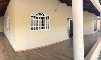 Imagem 6: Casa para aluguel possui 100 metros quadrados com 3 quartos em Taguatinga Sul - Brasília