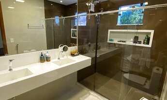 Imagem 7: Casa de condomínio para venda tem 320 metros quadrados com 4 quartos