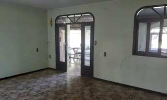 Imagem 2: Aluga-se sobrado ( parte de cima