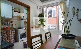 Imagem 2: Apartamento para Aluguel - Petrópolis, 3 Quartos, 74 m2