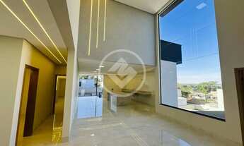 Imagem 3: Sobrado com 4 suítes, piscina aquecida e área gourmet no Condomínio do Lago. codigo: 12133