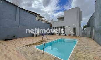 Imagem: Casa semi nova no Sagrada Família / Horto