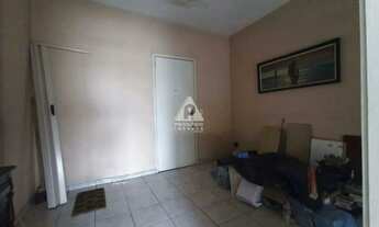 Imagem 2: Apartamento de 2 quartos com varanda e vaga coberta no Lins