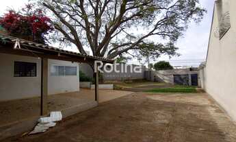Imagem 2: Casa para alugar, 2 quartos, Morada da Colina - Uberlândia/MG - Rotina Imobiliária