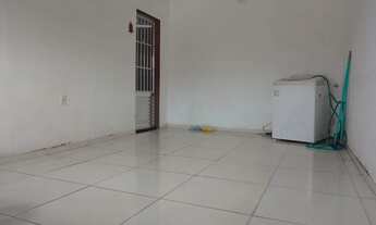 Imagem 2: Vende se casa. Detalhe se interessados falar com os proprietários