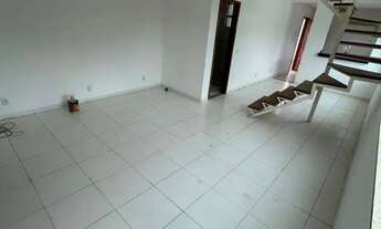 Imagem 2: Duplex independente com 2 suítes e ampla área externa a poucos metros da praia de Barra de